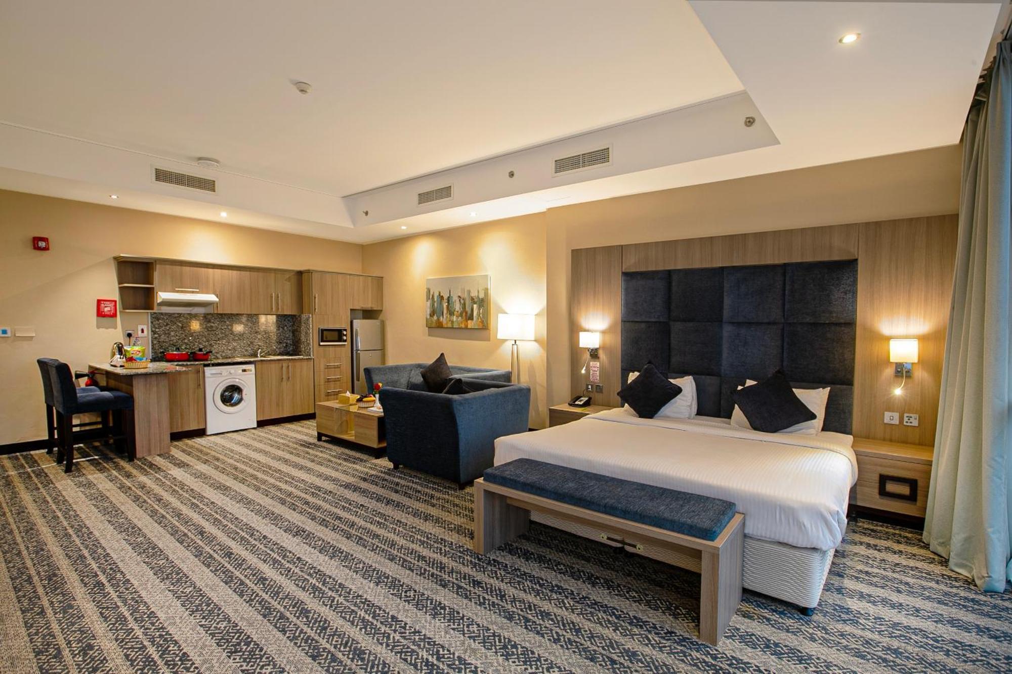 The Castle Premium Hotel Doha Exterior foto