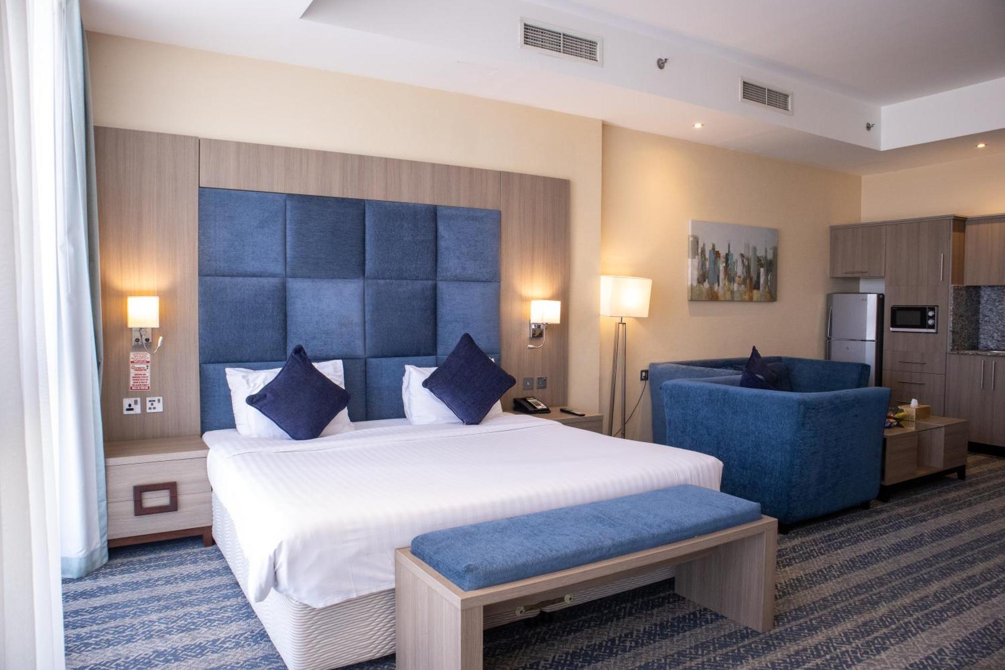 The Castle Premium Hotel Doha Exterior foto